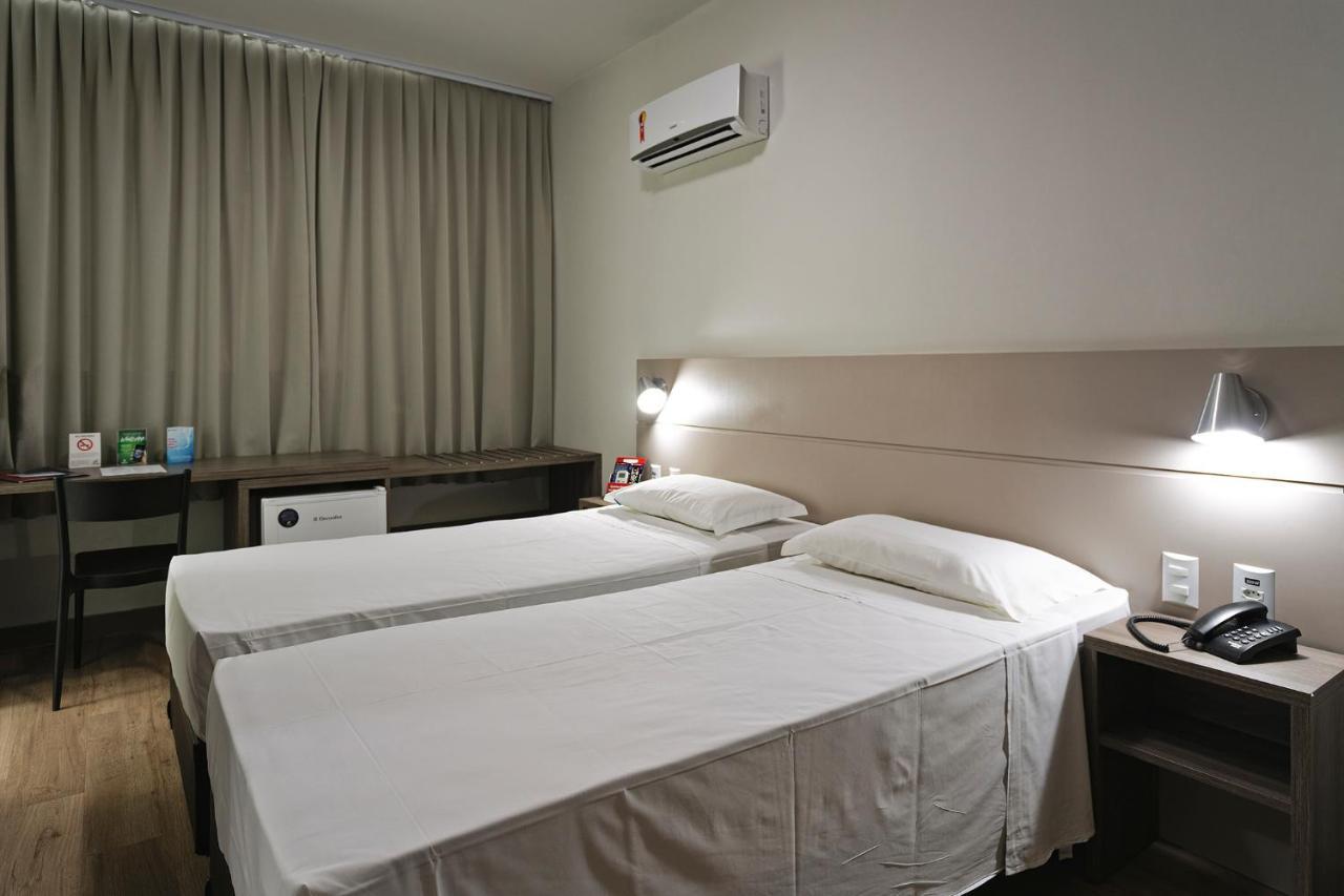 Hotel Valerim Itajai / Navegantes 외부 사진