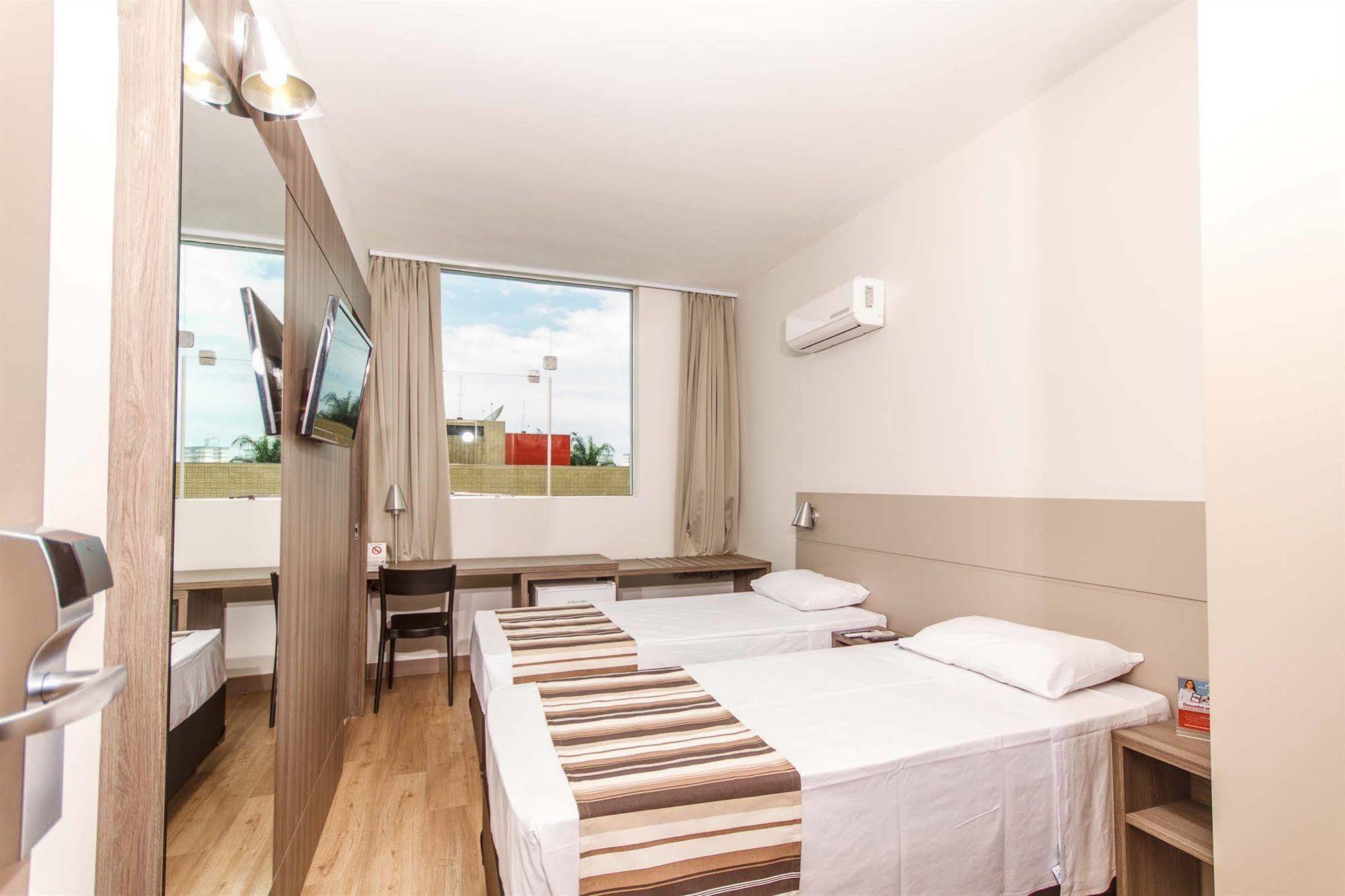 Hotel Valerim Itajai / Navegantes 외부 사진