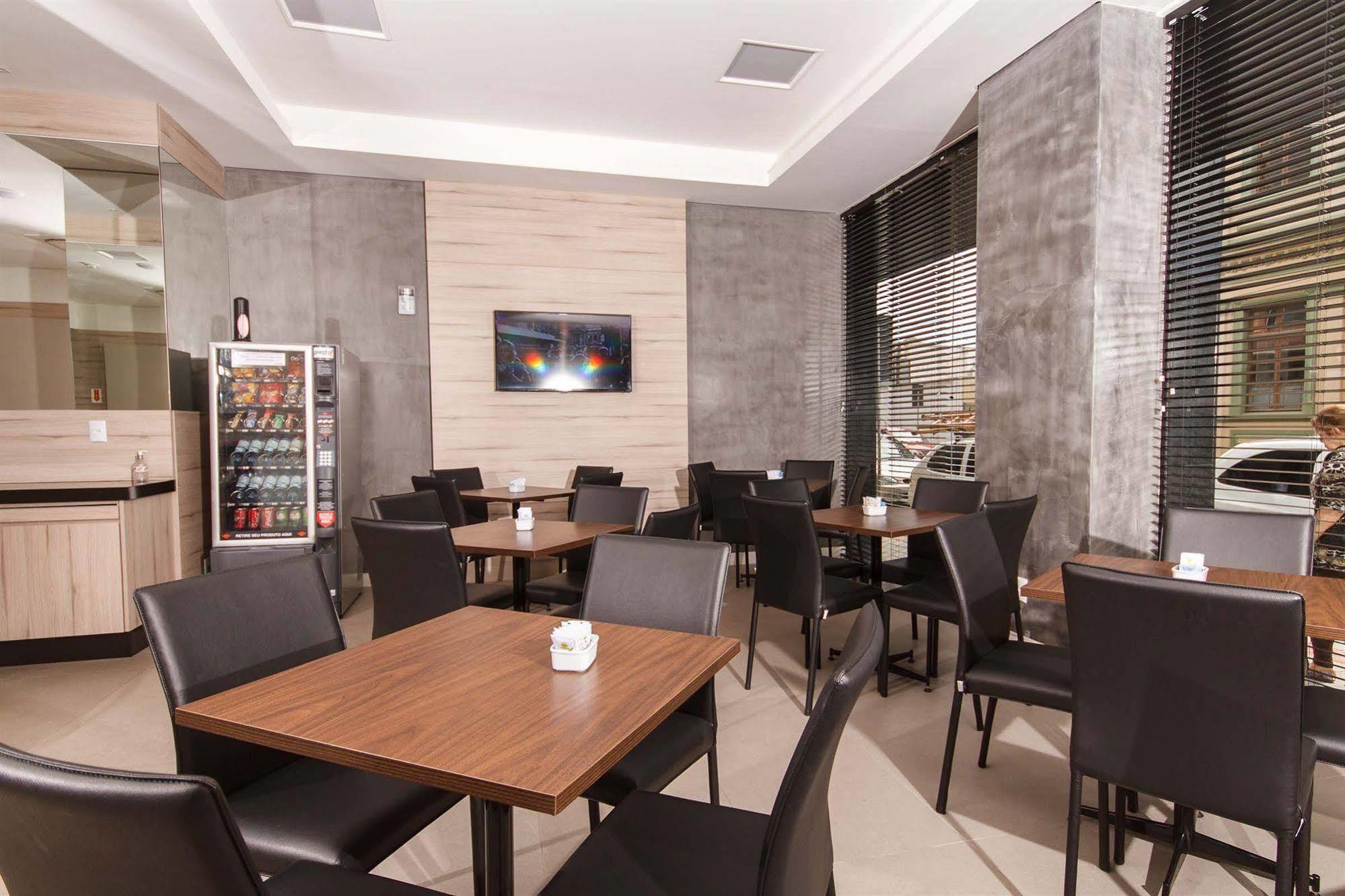 Hotel Valerim Itajai / Navegantes 외부 사진