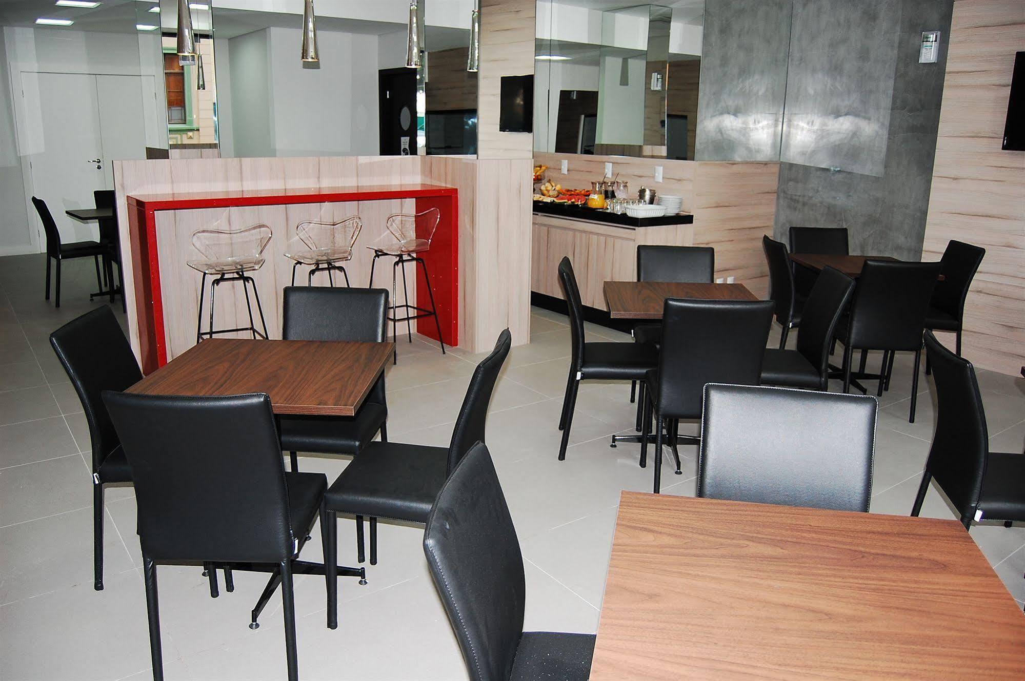 Hotel Valerim Itajai / Navegantes 외부 사진